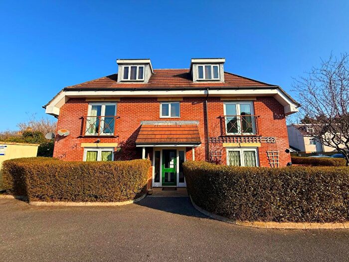 2 Bedroom Flat To Rent In Princess Road, Branksome, Poole, BH12