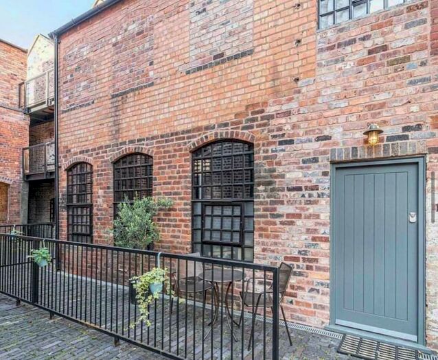 3 Bedroom Flat To Rent In Apartment B Comet Works, - Princip Street, Birmingham, B4