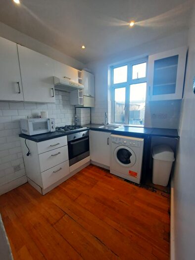 2 Bedroom Flat To Rent In Hornsey Road Holloway, Islington, N7