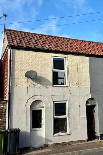 2 Bedroom Terraced House For Sale In Sidegate Road, Great Yarmouth, Norfolk, NR30