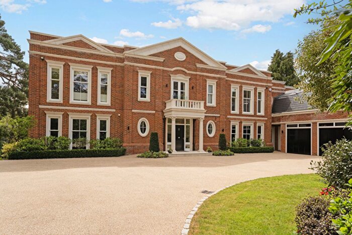6 Bedroom Detached House For Sale In Brooks Close, Weybridge, KT13