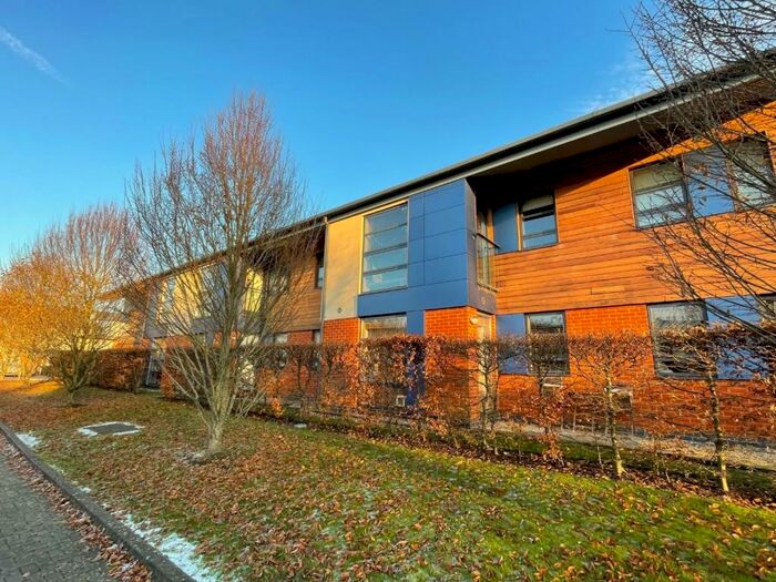 1 Bedroom Apartment To Rent In Pretoria Road, Chertsey, KT16