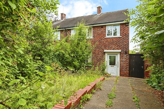 3 Bedroom Semi-Detached House For Sale In Old Wortley Road, Rotherham, S61