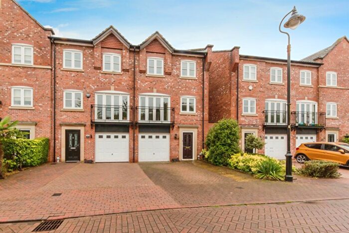 3 Bedroom Terraced House For Sale In Harbutts View, Middlewich, CW10