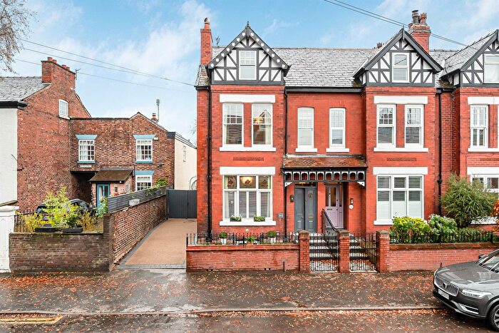 5 Bedroom End Terrace House For Sale In Didsbury Road, Heaton Mersey, SK4