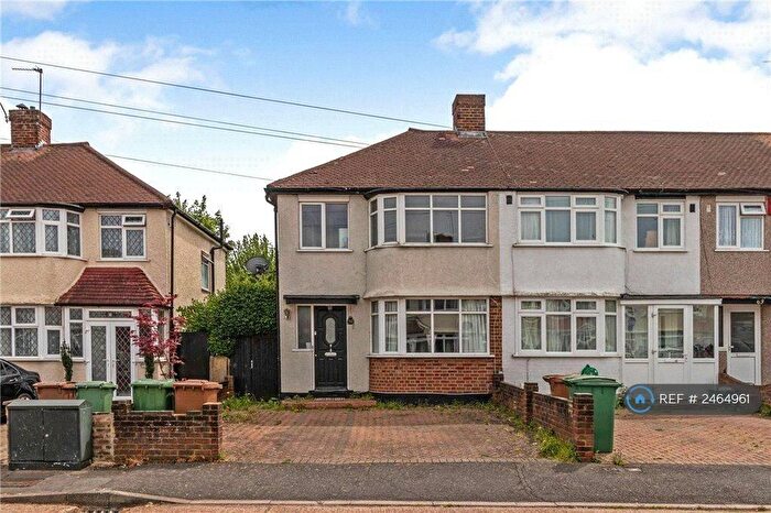 3 Bedroom End Of Terrace House To Rent In Alexandra Avenue, Sutton, SM1