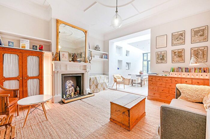 5 Bedroom Semi-Detached House To Rent In Vaughan Avenue, Chiswick, London, W6