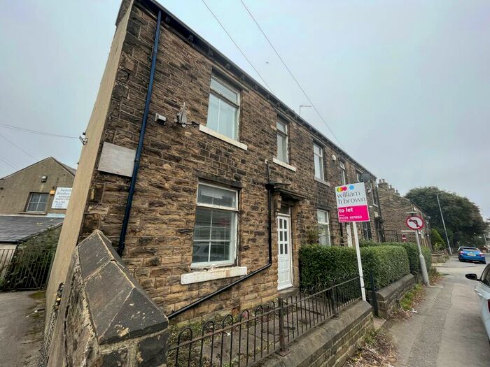 2 Bedroom House To Rent In Southfield Road, Bradford, BD5
