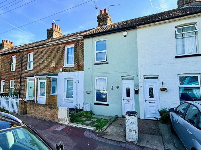 2 Bedroom Terraced House For Sale In Wainscott Road, Rochester, ME2