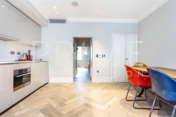 1 Bedroom Flat For Sale In Chambers House, Covent Garden, London, WC2B