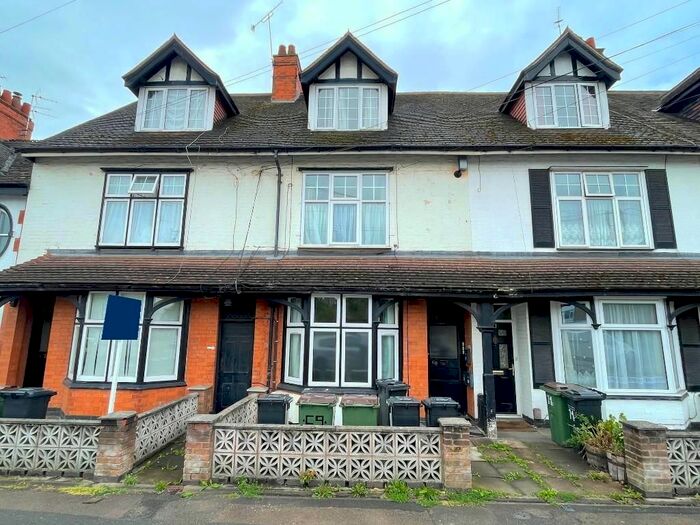 2 Bedroom Flat To Rent In Leicester Road, Oadby, Leicester, LE2