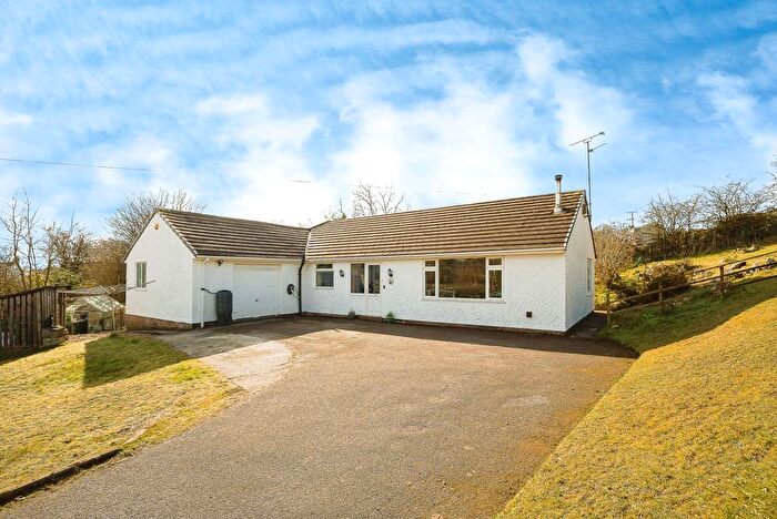 3 Bedroom Bungalow For Sale In Ochr-Y-Foel, Eryrys, Mold, Denbighshire, CH7