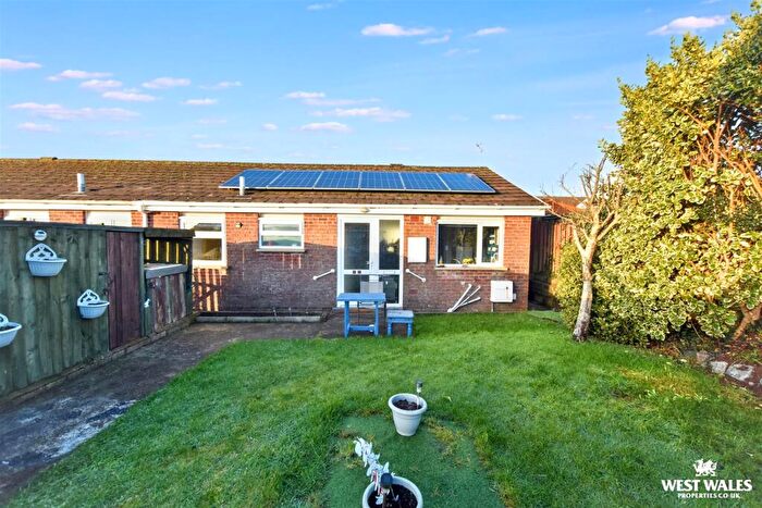 3 Bedroom Semi-Detached Bungalow For Sale In Neyland, SA73