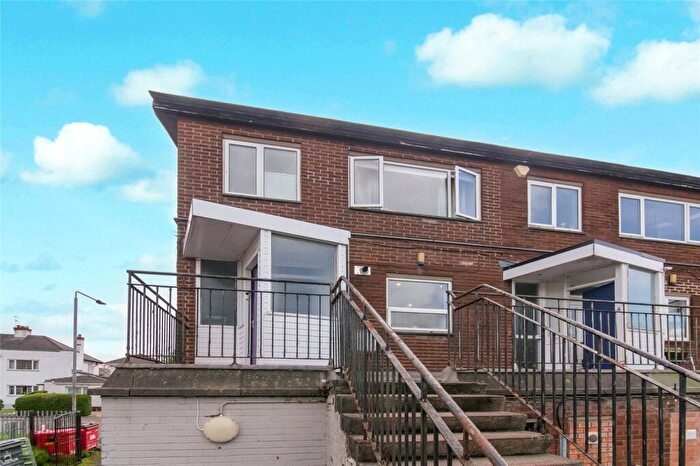 3 Bedroom Terraced House For Sale In Penilee Road, Paisley, Renfrewshire, PA1