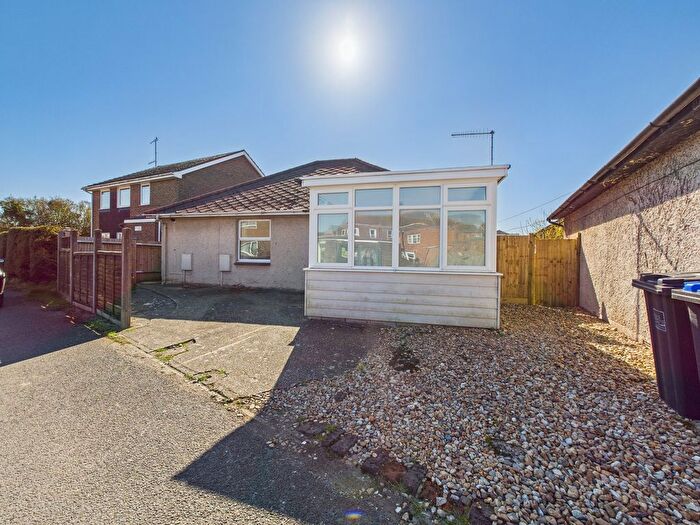 1 Bedroom Terraced Bungalow To Rent In North Road, Lancing, BN15