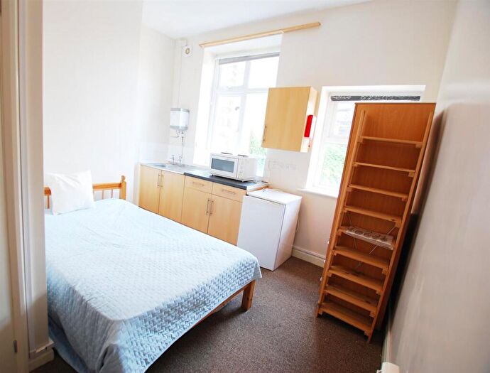 Studio To Rent In Flat, Beech Hill Road, Broomhill, S10
