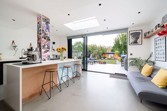 4 Bedroom Semi-Detached House For Sale In Old Oak Road, London, W3