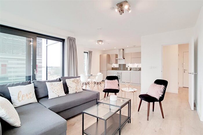 1 Bedroom Apartment To Rent In Legacy Tower, Great Eastern Road, London, E15