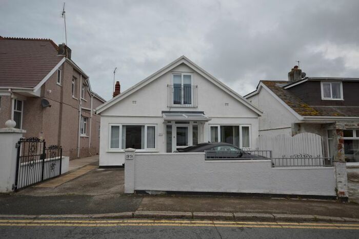 2 Bedroom Bungalow To Rent In Edgcumbe Avenue, Newquay, TR7