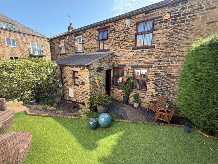 2 Bedroom Cottage For Sale In Town Lane, Idle, BD10