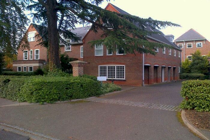 2 Bedroom Apartment To Rent In Garden Mews, Westcote Road, Reading, RG30