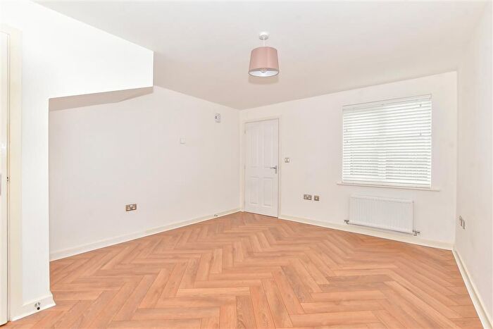 3 Bedroom Semi-Detached House For Sale In Pethick Road, Littlehampton, West Sussex, BN17