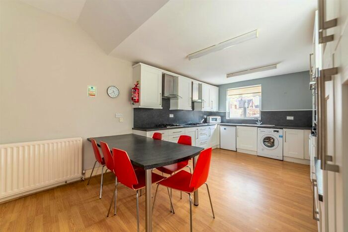 6 Bedroom Terraced House To Rent In Granville Gardens, Jesmond, Newcastle Upon Tyne NE2