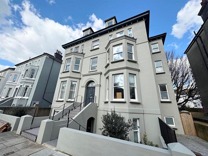 2 Bedroom Apartment To Rent In Clarendon Villas, Hove, BN3