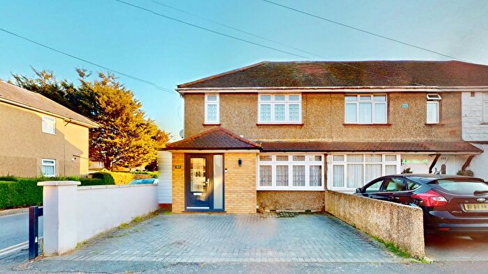 5 Bedroom End Of Terrace House For Sale In West End Lane, Hayes, UB3