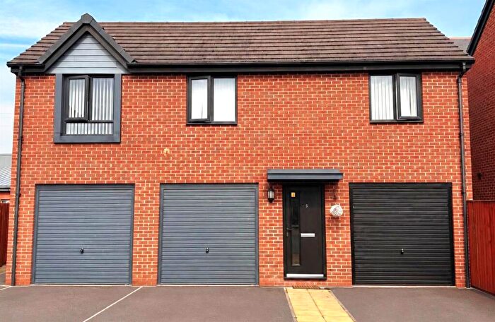 2 Bedroom Flat For Sale In Imperial Mews, Hull, HU3