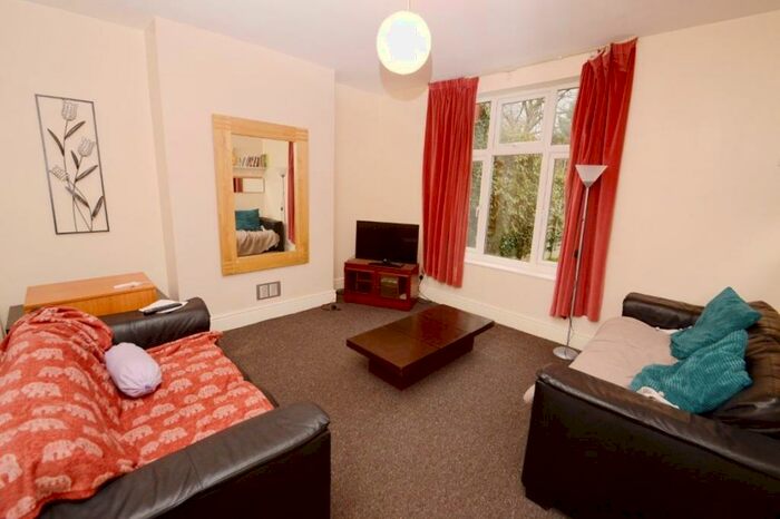 4 Bedroom House To Rent In Amherst Road, Manchester, M20