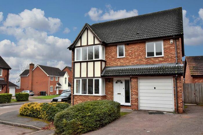 4 Bedroom Detached House To Rent In Harlech Road, Abbots Langley WD5