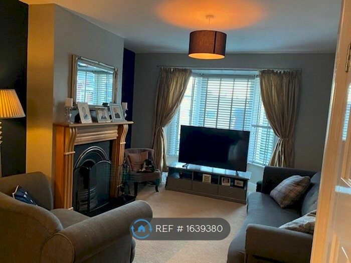 3 Bedroom Terraced House To Rent In Kent Road, Swindon, SN1