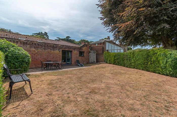 3 Bedroom Mews For Sale In Scarborough Road, Walsingham, NR22