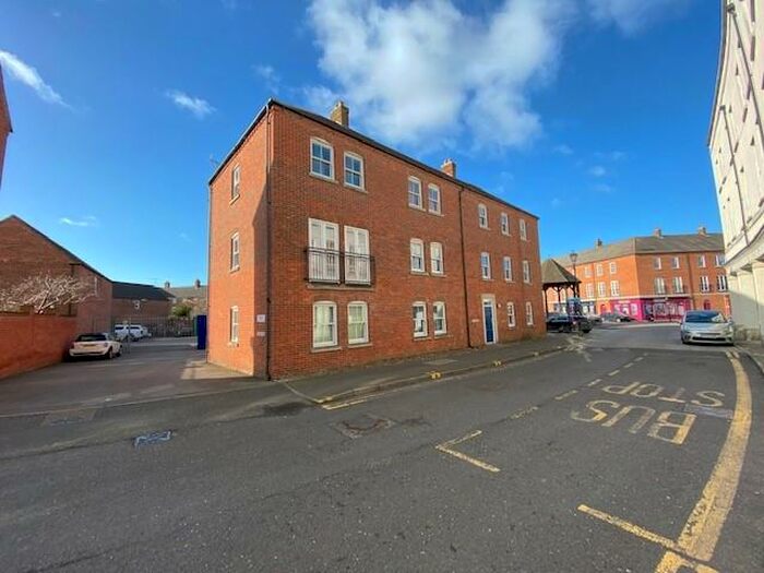 2 Bedroom Apartment To Rent In Wedgewood Street, Aylesbury, HP19