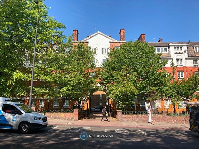 3 Bedroom Flat To Rent In Brixton Hill, London, SW2