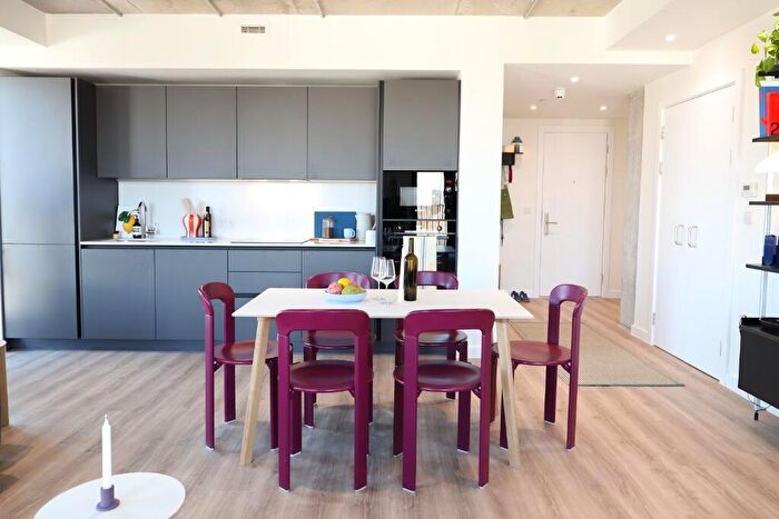 2 Bedroom Apartment To Rent In Glebe Street, Stoke-On-Trent, Staffordshire, ST4