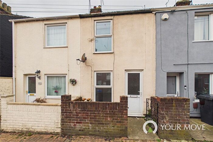 2 Bedroom Terraced House For Sale In Raglan Street, Lowestoft, Suffolk, NR32