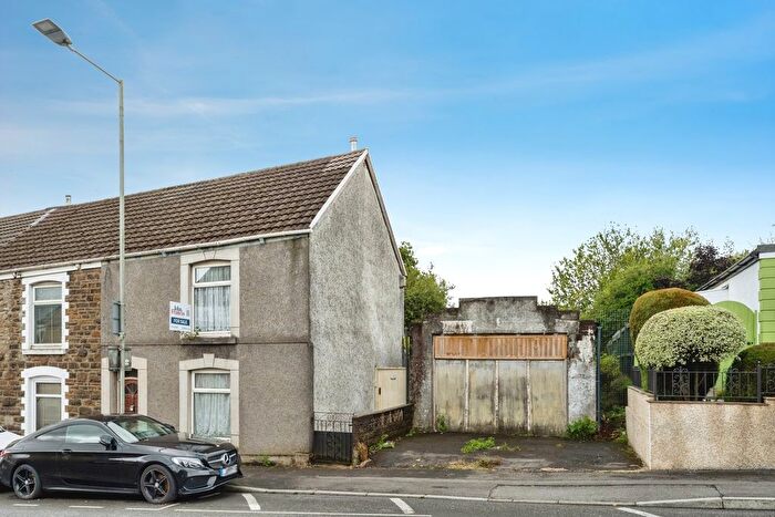 3 Bedroom End Of Terrace House For Sale In Pentregethin Road, Gendros, Swansea, SA5