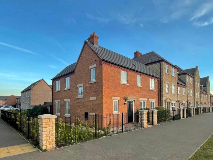 3 Bedroom Detached House To Rent In Langton Walk, Stamford, PE9
