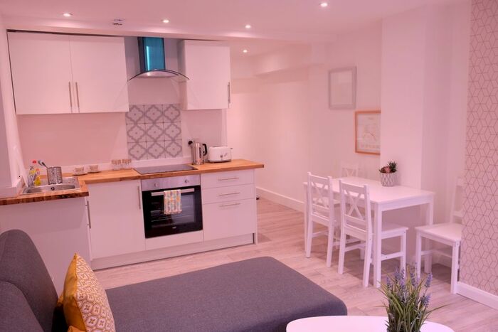 2 Bedroom Flat To Rent In St James Street, Brighton, BN2