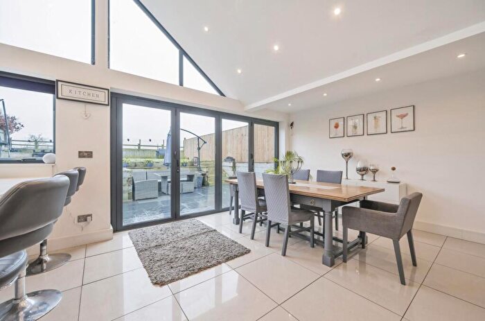 4 Bedroom Detached House For Sale In Morton King Close, Shabbington, HP18