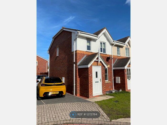 2 Bedroom Semi-Detached House To Rent In Bloomsbury Gardens, Grimsby, DN33