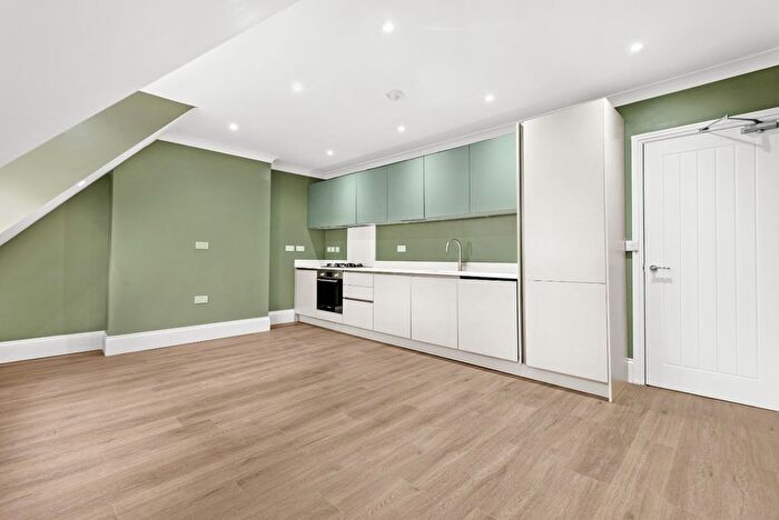 2 Bedroom Property To Rent In Sotheby Road, Islington, N5