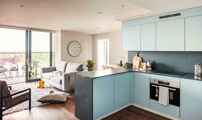 2 Bedroom Apartment To Rent In Commercial Way, Woking, Surrey, GU21