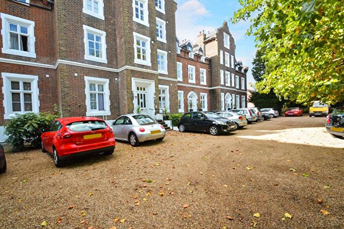 1 Bedroom Apartment To Rent In Slough, Slough, Berkshire, SL1