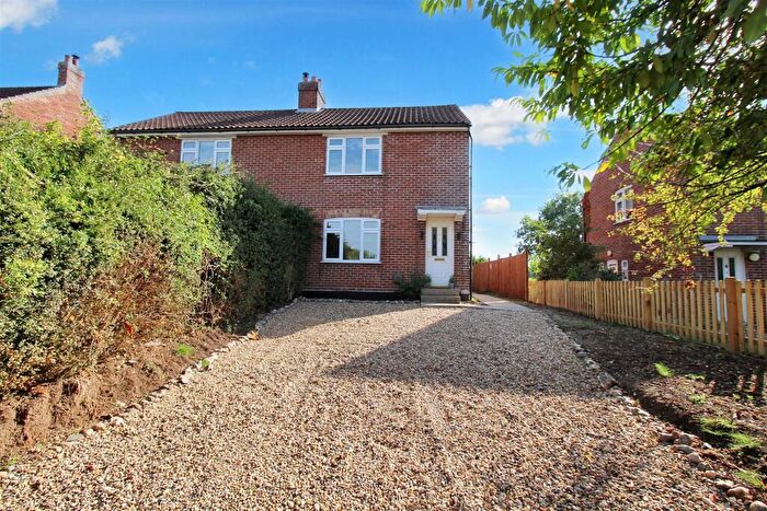 3 Bedroom Semi-Detached House For Sale In Harmers Lane, Thurgarton, NR11