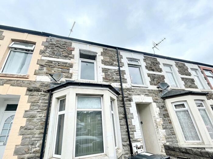 2 Bedroom Flat To Rent In Broadway, , Adamsdown, CF24