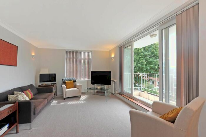 2 Bedroom Flat To Rent In Abbotsbury House, Abbotsbury Road, London, W14