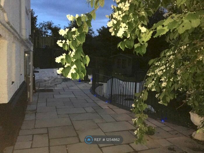 Studio To Rent In Chorleywood Bottom, Chorleywood WD3